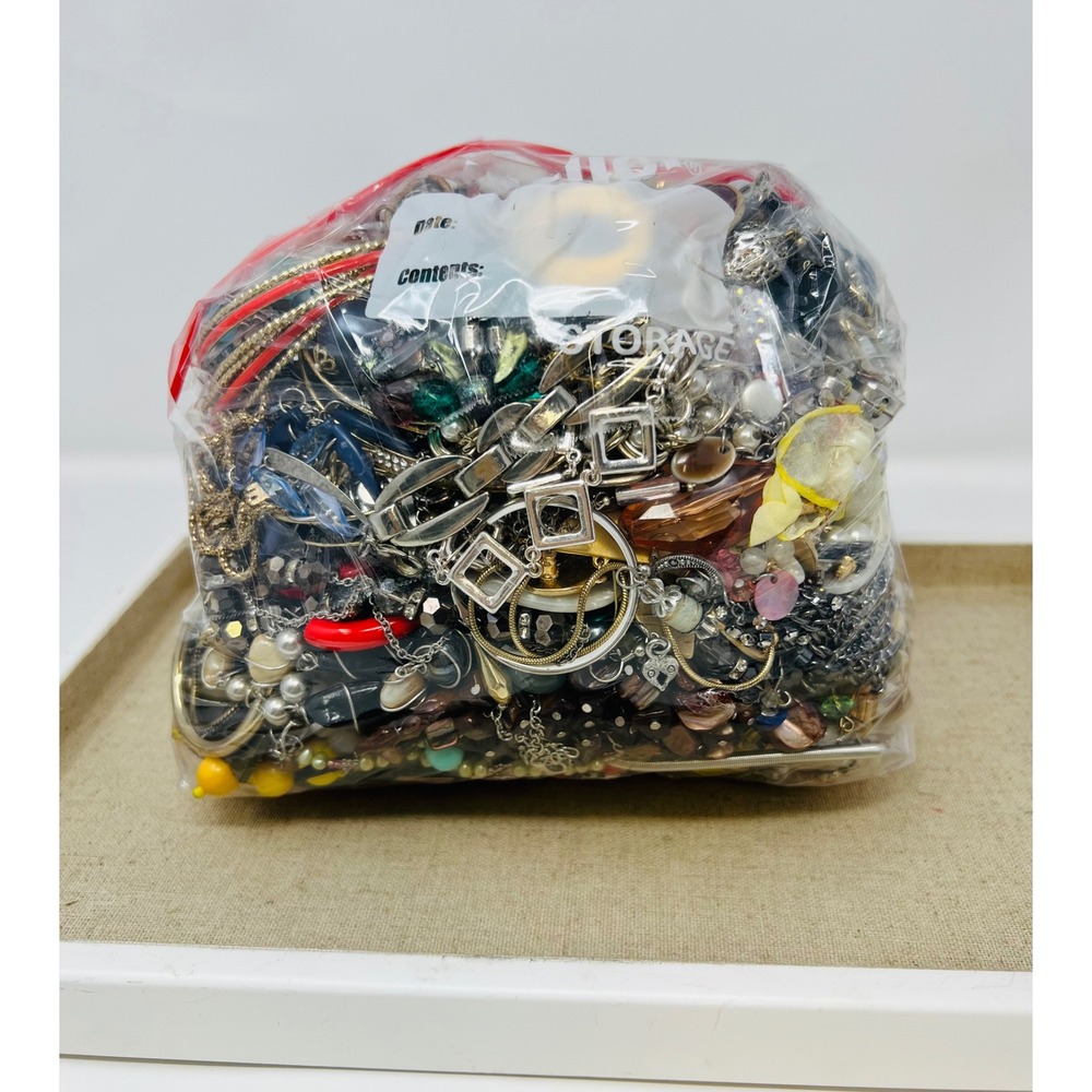 Vintage & Modern Gold & Silver Tone Mixed Metal Scrap/Wearable Jewelry Lot 8lbs
